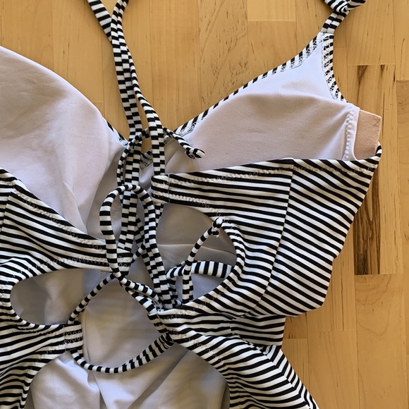 Aerie Strappy Back One Piece Swimsuit - black and white striped - Picture 6 of 7